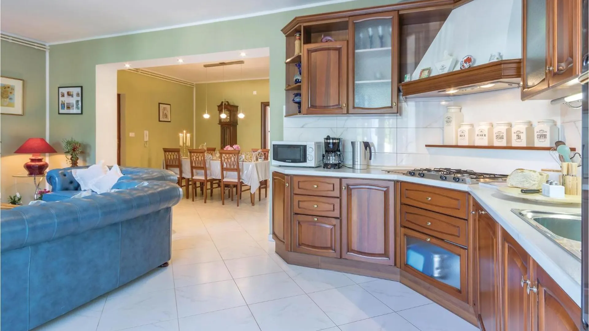 2 Bedroom Cozy Apartment In פולה קרואטיה