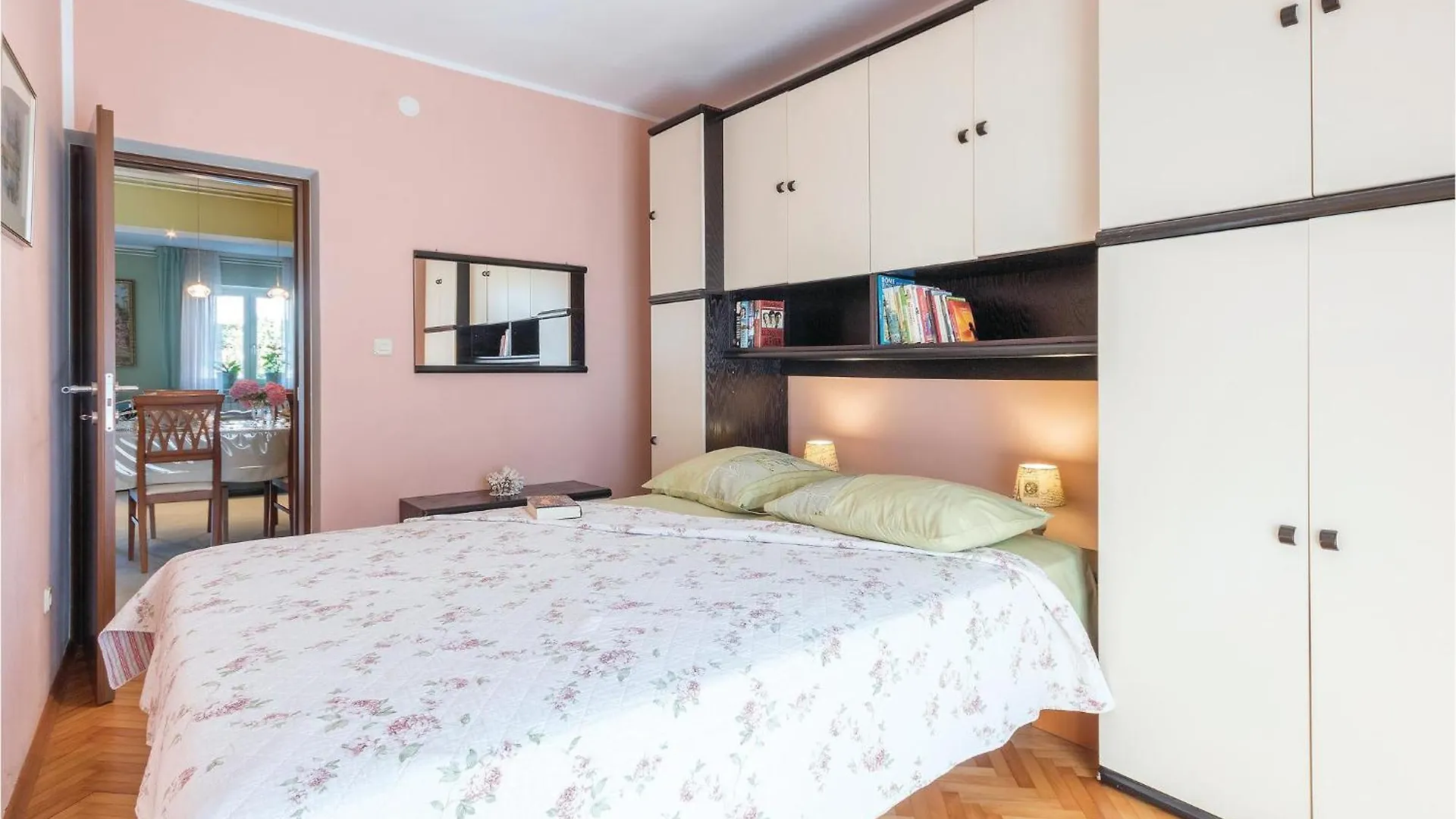 2 Bedroom Cozy Apartment In פולה קרואטיה