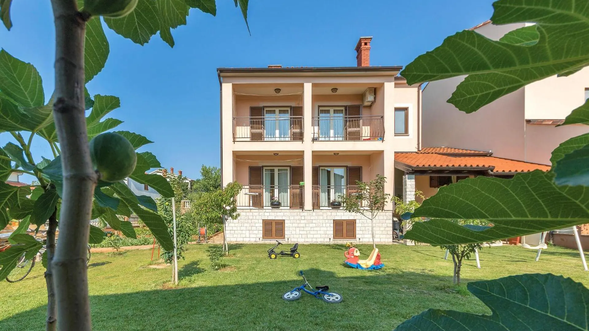 2 Bedroom Cozy Apartment In Pula location